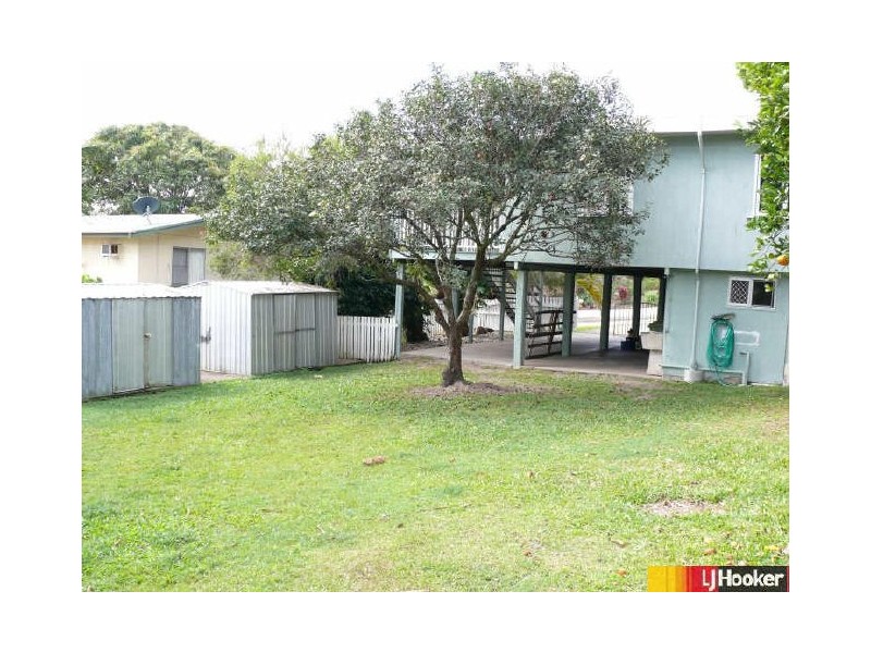 25 Pioneer Street, Glenella QLD 4740
