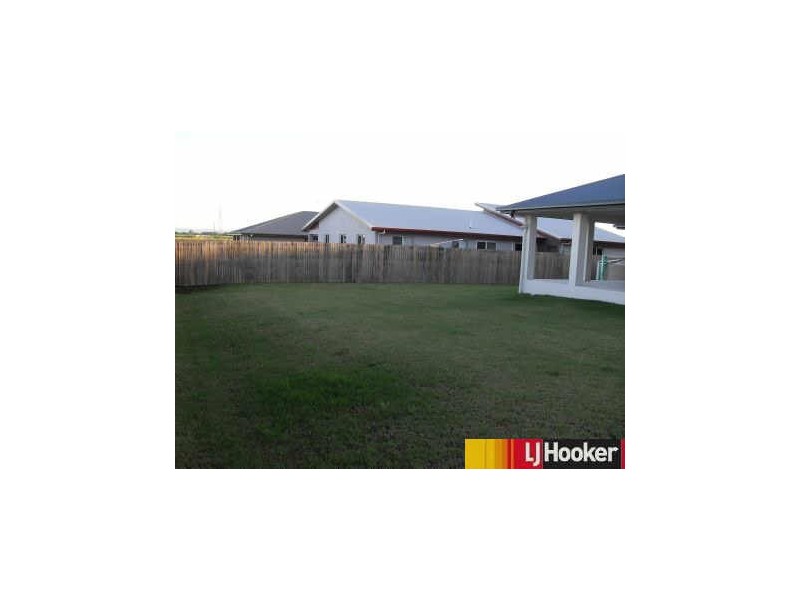 42 Cinnamon Drive, Glenella QLD 4740