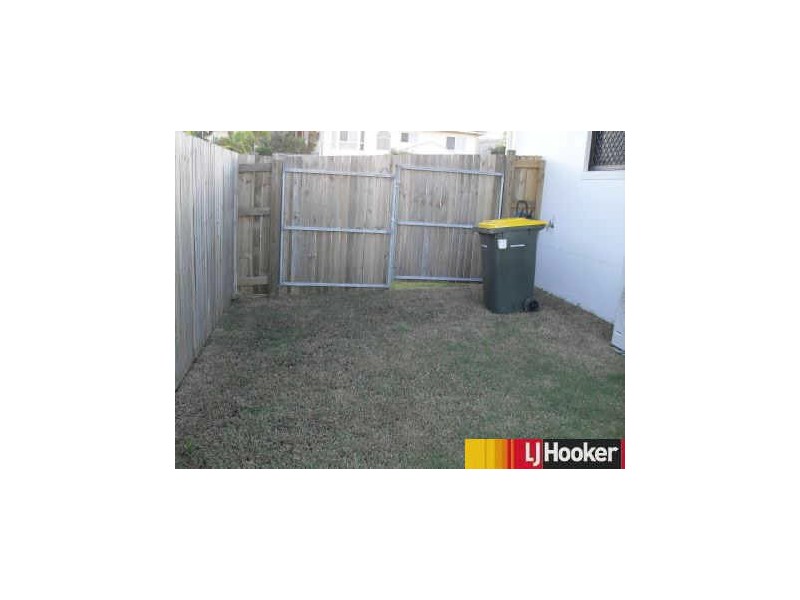 42 Cinnamon Drive, Glenella QLD 4740