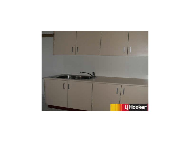 42 Cinnamon Drive, Glenella QLD 4740