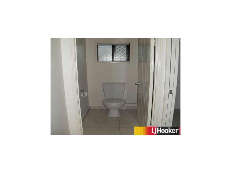 42 Cinnamon Drive, Glenella QLD 4740