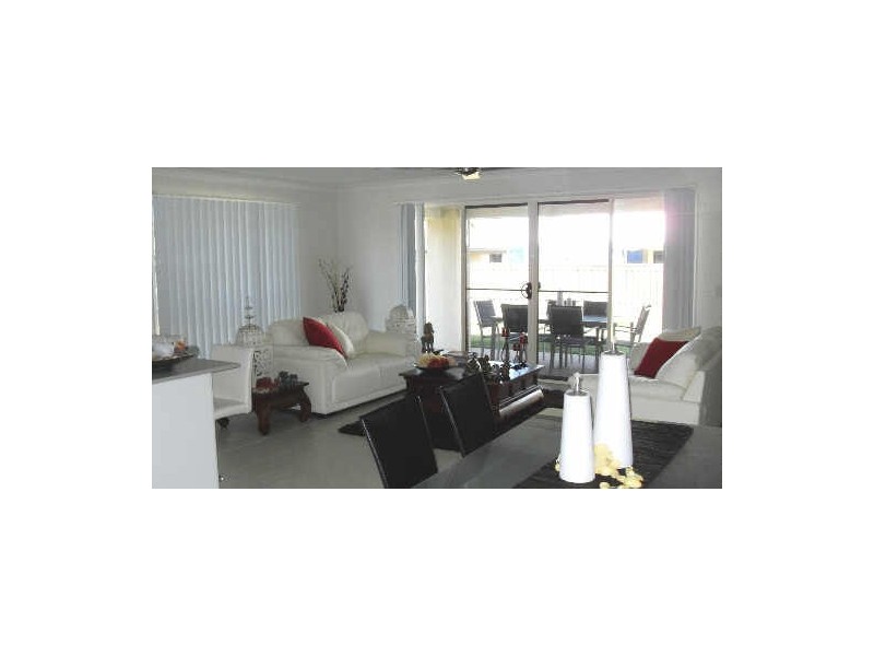 8 Ulladulla Street, Eimeo QLD 4740