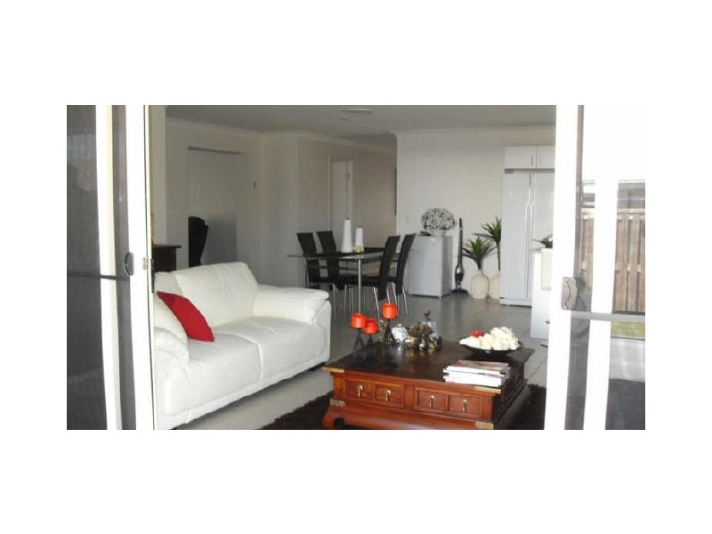 8 Ulladulla Street, Eimeo QLD 4740