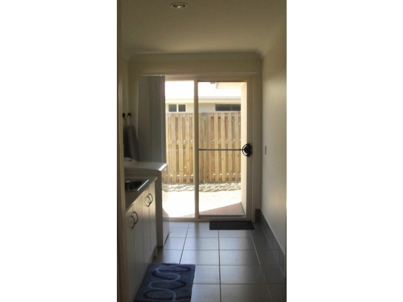 8 Ulladulla Street, Eimeo QLD 4740