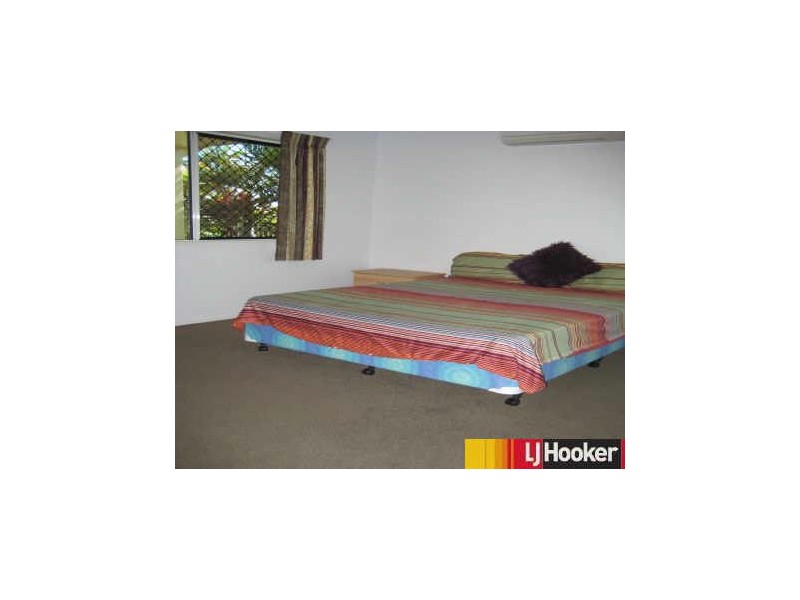 1 Sunseeker Court, Blacks Beach QLD 4740