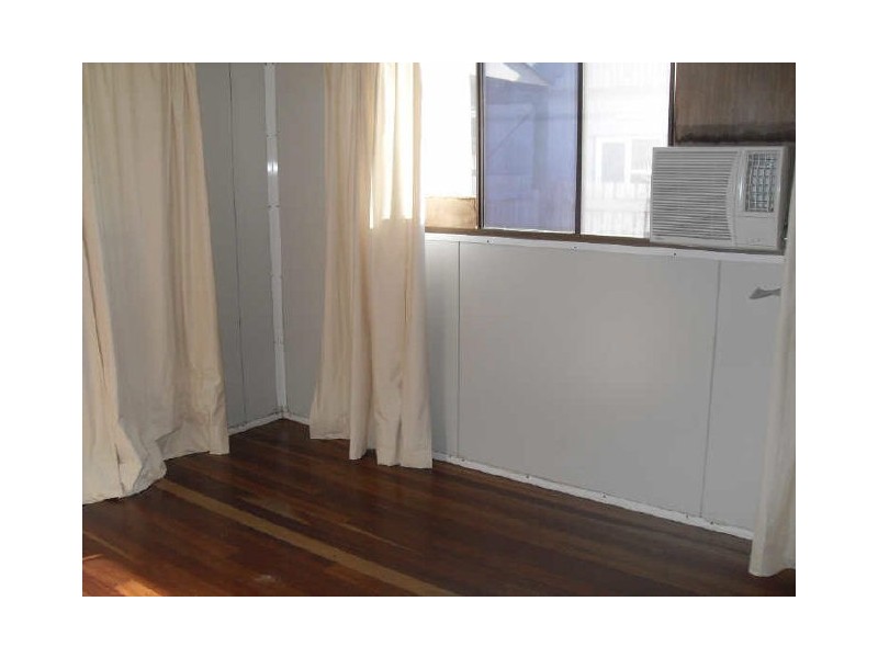 42 Pratt Street, South Mackay QLD 4740