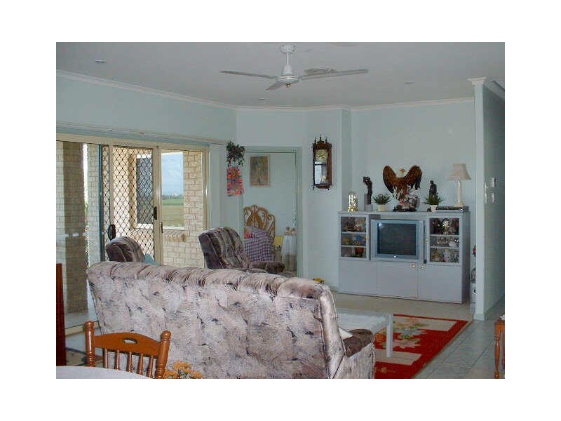 13 Cinnamon Drive, Glenella QLD 4740