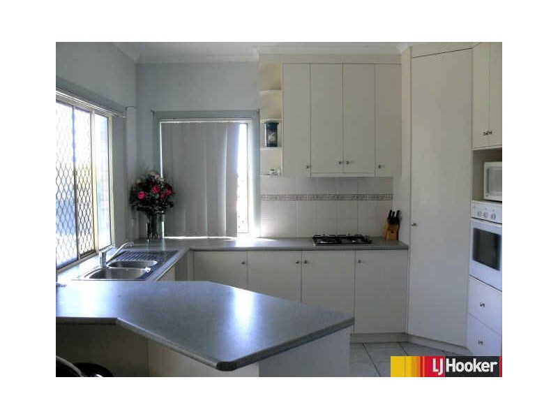 13 Cinnamon Drive, Glenella QLD 4740