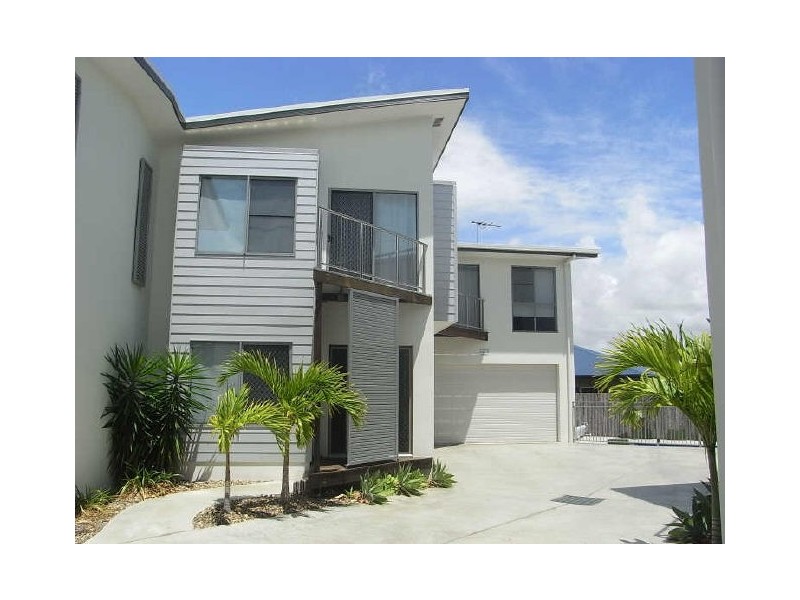 2/100 Binnington Esplanade, East Mackay QLD 4740