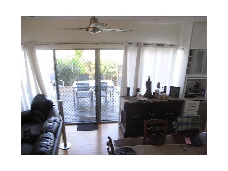 2/100 Binnington Esplanade, East Mackay QLD 4740