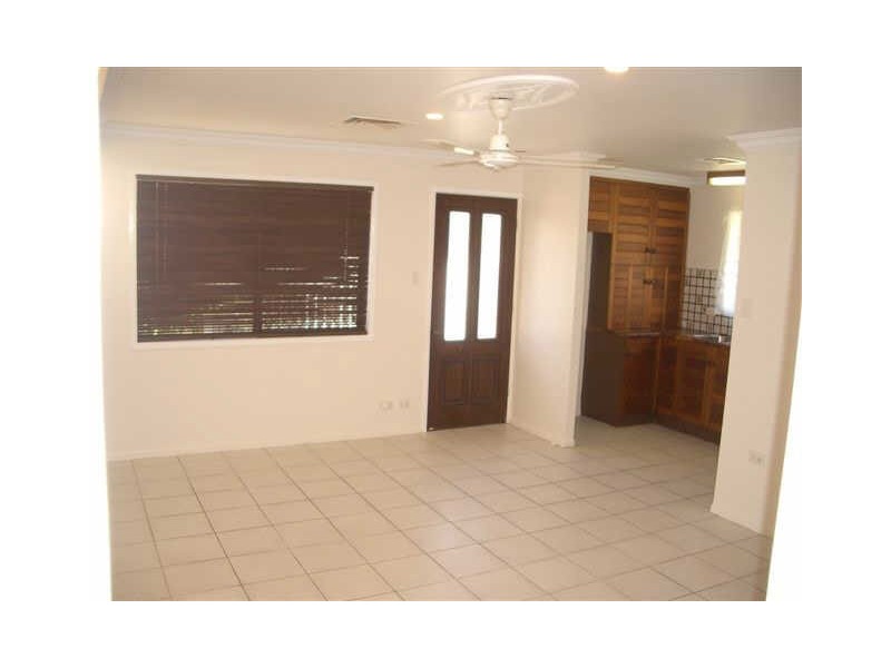 2/98 Milton Street, Mackay QLD 4740