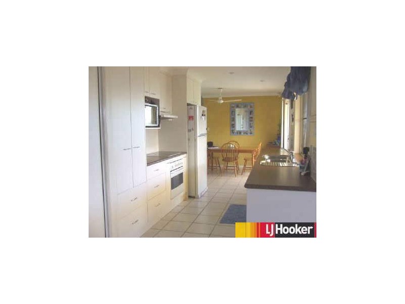 52 Caledonian Drive, Beaconsfield QLD 4740