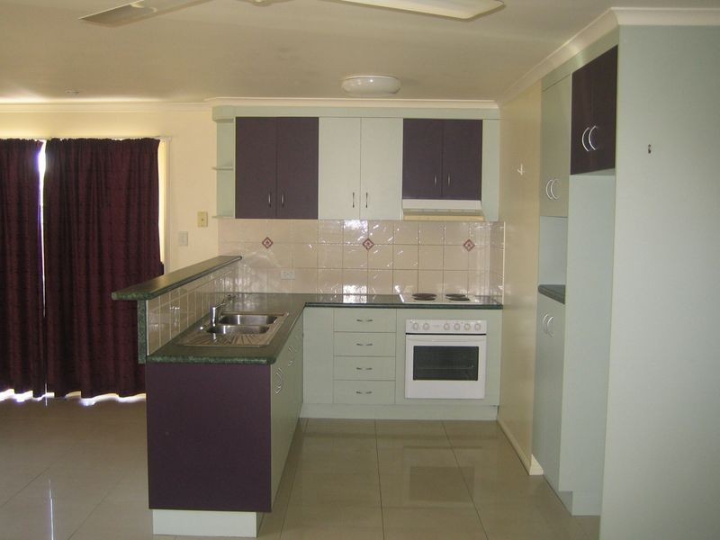 1/305 Bridge Road, West Mackay QLD 4740