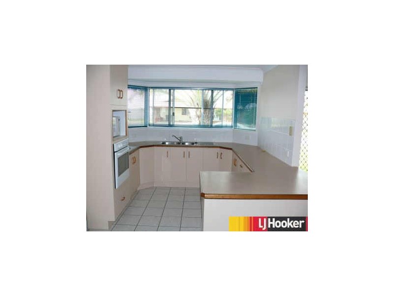 6 Lockerbie Street, Beaconsfield QLD 4740