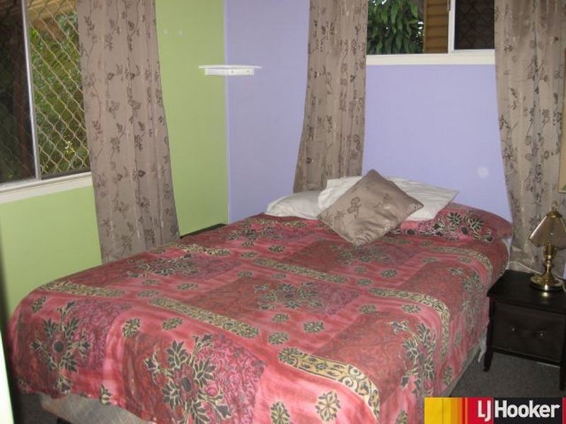 21 Rolfe Street, Moranbah QLD 4744