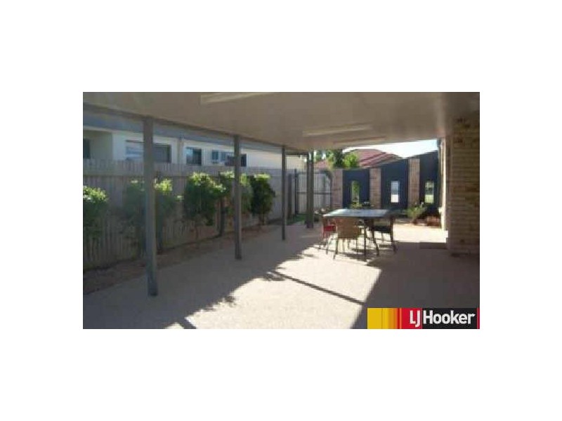 11 Angelina Avenue, Glenella QLD 4740