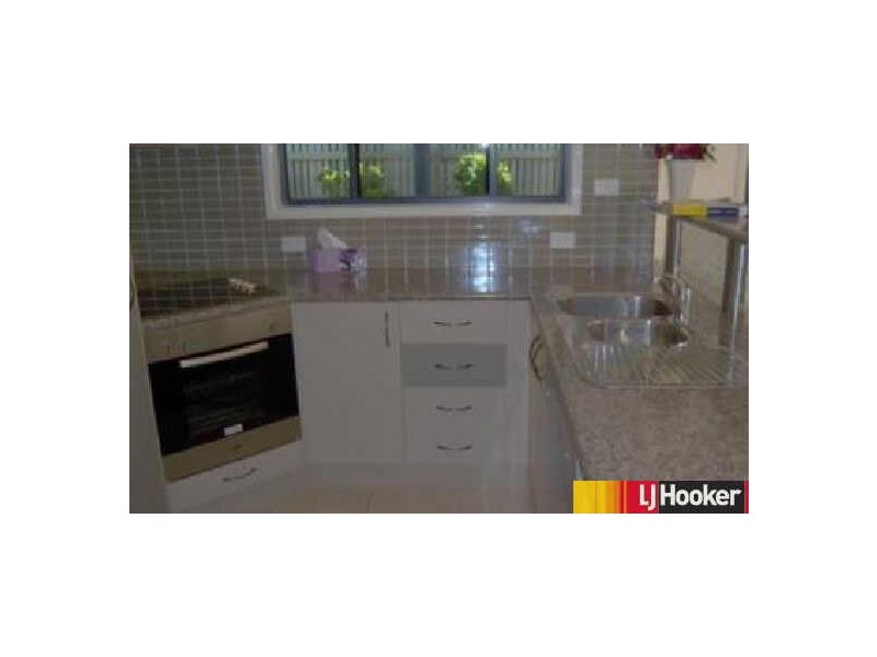 11 Angelina Avenue, Glenella QLD 4740