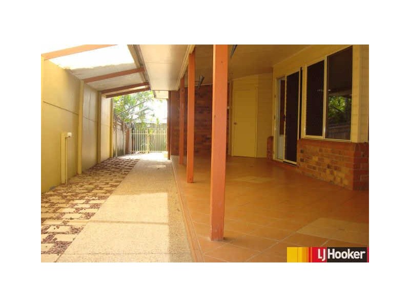 33 Bradman Drive, Glenella QLD 4740