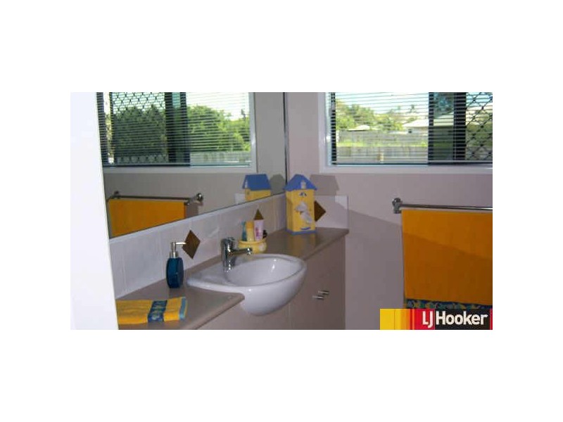 48 O’Brien Esplanade, Shoal Point QLD 4750