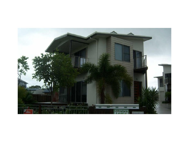 1/100 Binnington Esplanade, East Mackay QLD 4740