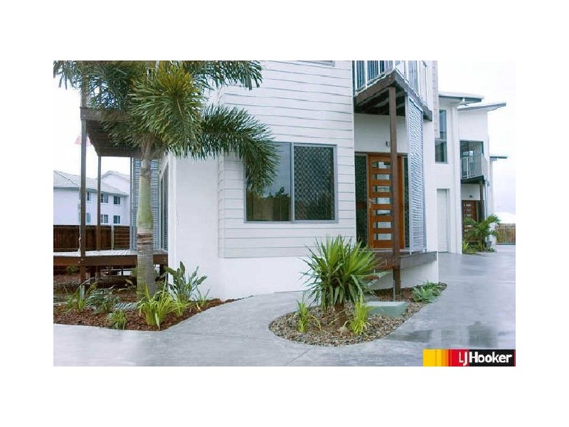 2 & 4/100 Binnington Esplanade, East Mackay QLD 4740