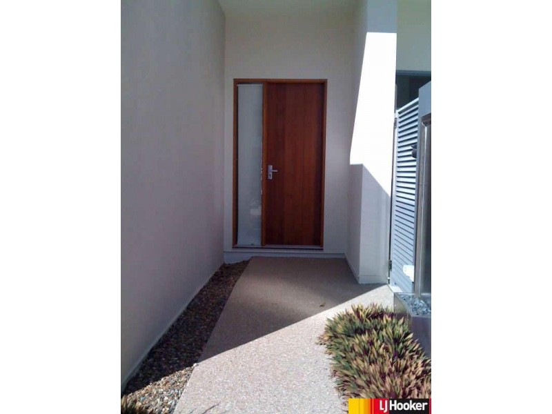 3/2 Belangason Way, Shoal Point QLD 4750