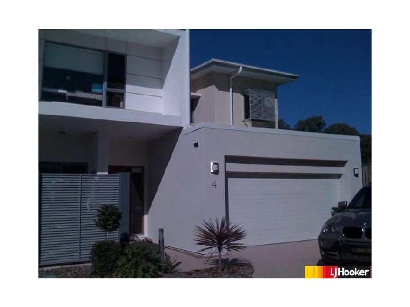 4/2 Belangason Way, Shoal Point QLD 4750