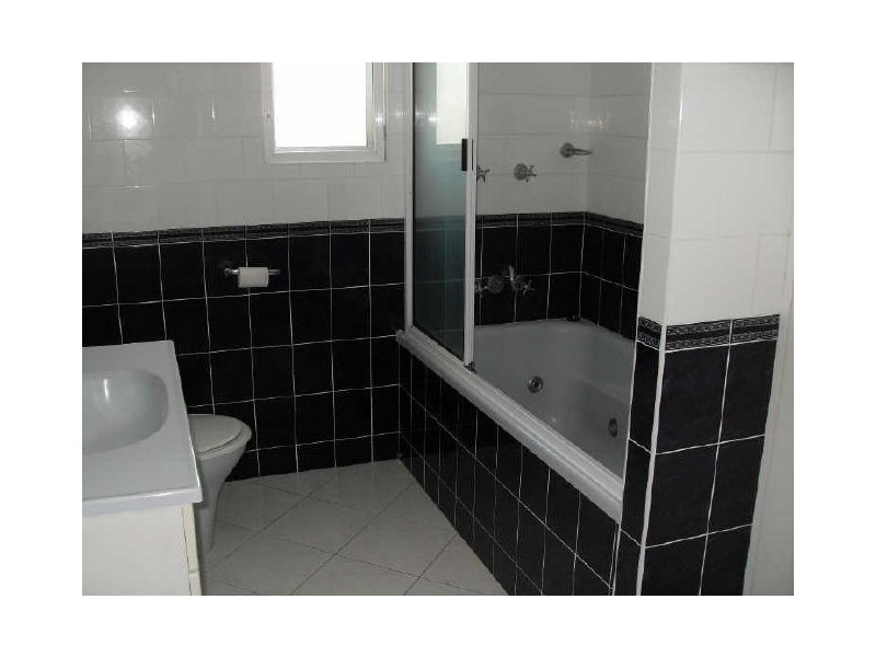 8 Evan Street, East Mackay QLD 4740