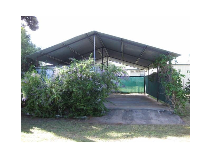 28 Leslie Drive, Moranbah QLD 4744