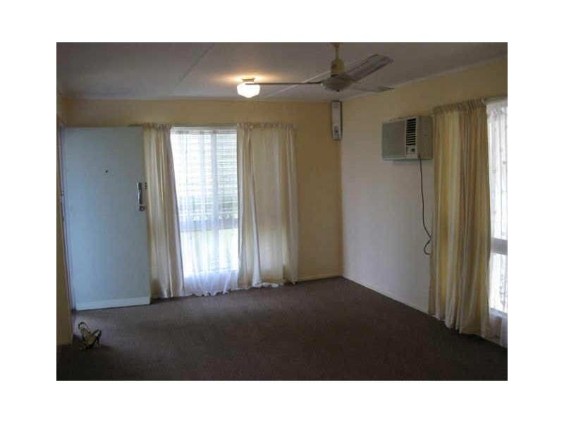 28 Leslie Drive, Moranbah QLD 4744