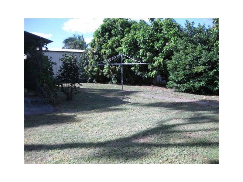 28 Leslie Drive, Moranbah QLD 4744