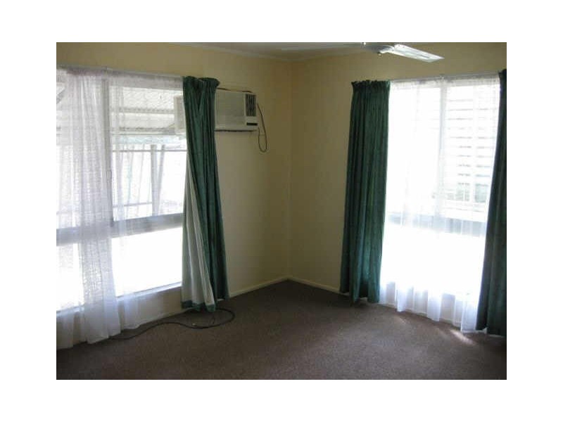 28 Leslie Drive, Moranbah QLD 4744