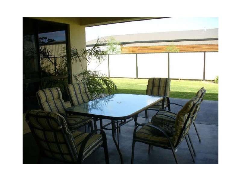 16 Macpherson Street, Moranbah QLD 4744