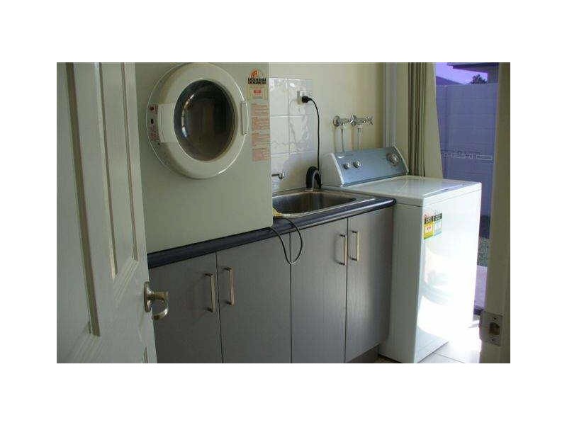 16 Macpherson Street, Moranbah QLD 4744