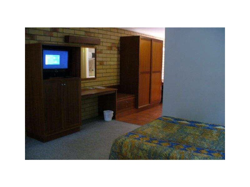 1 Mills Avenue, Moranbah QLD 4744