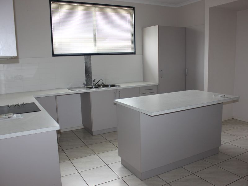 2/6 Mulcahy Crescent, Eimeo QLD 4740