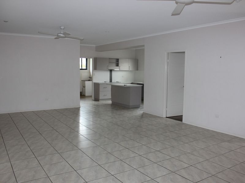 2/6 Mulcahy Crescent, Eimeo QLD 4740