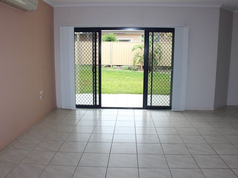 2/6 Mulcahy Crescent, Eimeo QLD 4740