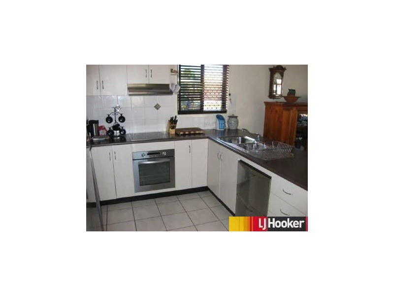 25 Savannah Drive, Moranbah QLD 4744