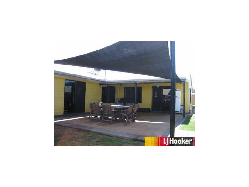 25 Savannah Drive, Moranbah QLD 4744