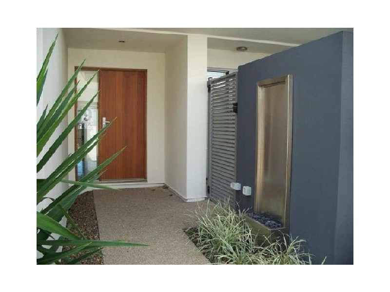 8/2 Belangason Way, Shoal Point QLD 4750