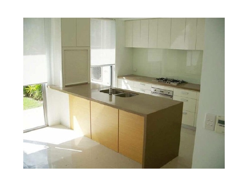 8/2 Belangason Way, Shoal Point QLD 4750