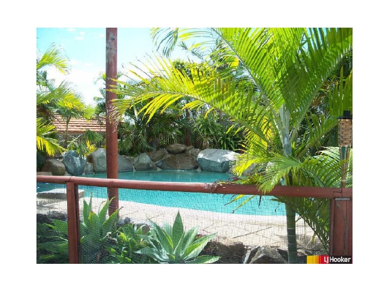 5 Sir Griffith Way, Rural View QLD 4740