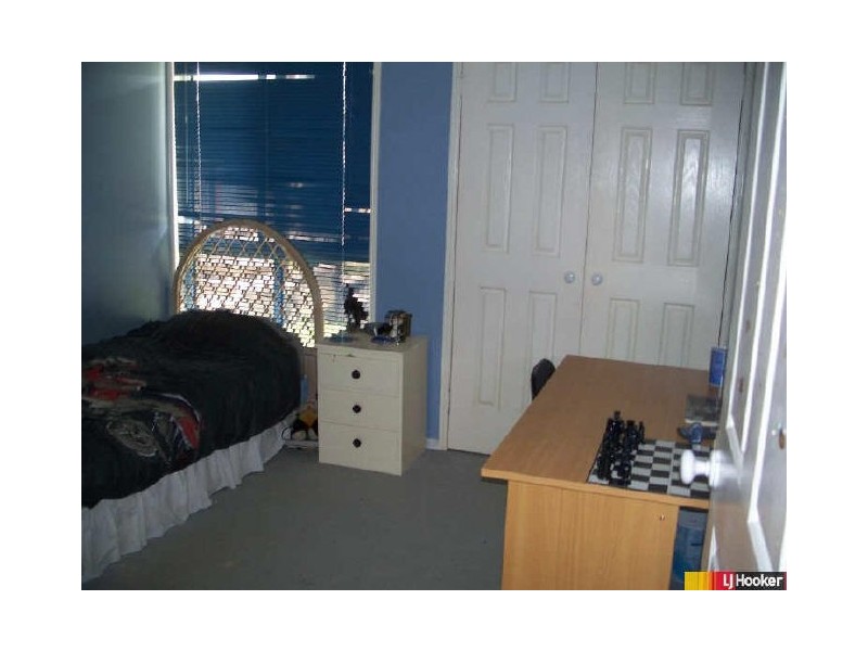 5 Sir Griffith Way, Rural View QLD 4740