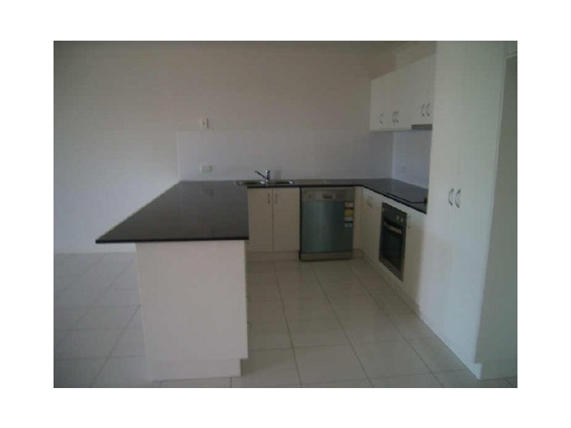 2/72 Whitehaven Drive, Blacks Beach QLD 4740