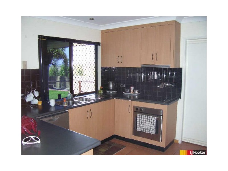 2 Jade Court, Glenella QLD 4740