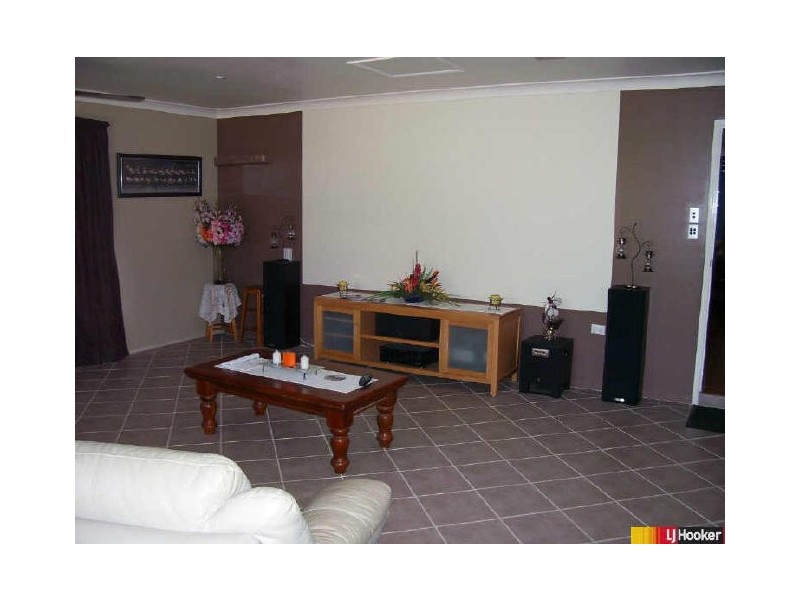 2 Jade Court, Glenella QLD 4740