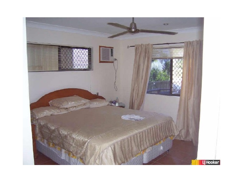 2 Jade Court, Glenella QLD 4740
