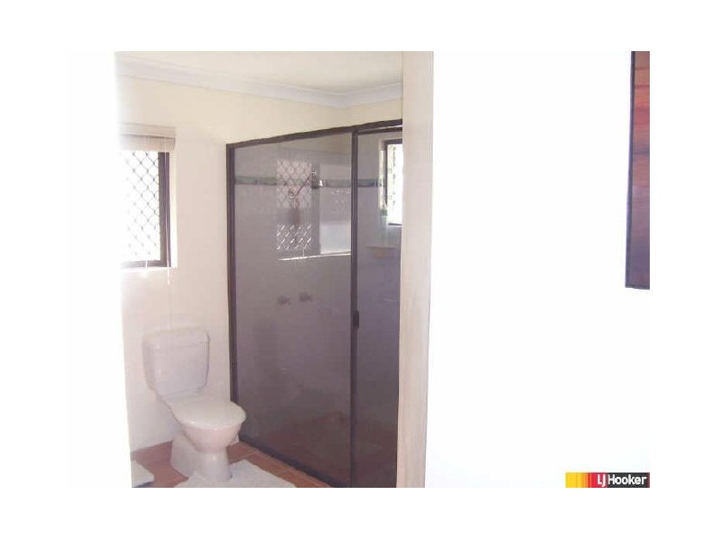2 Jade Court, Glenella QLD 4740