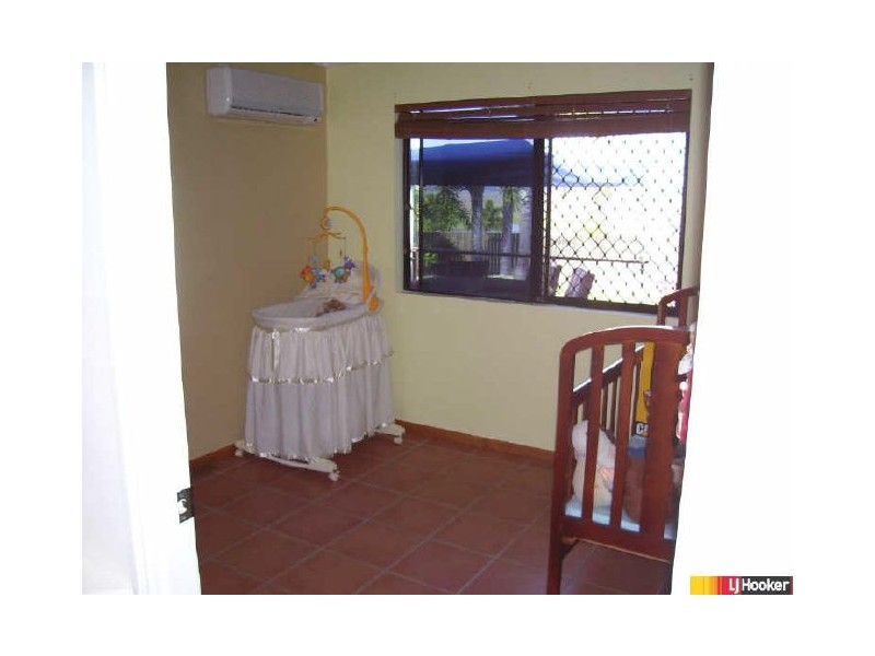 2 Jade Court, Glenella QLD 4740